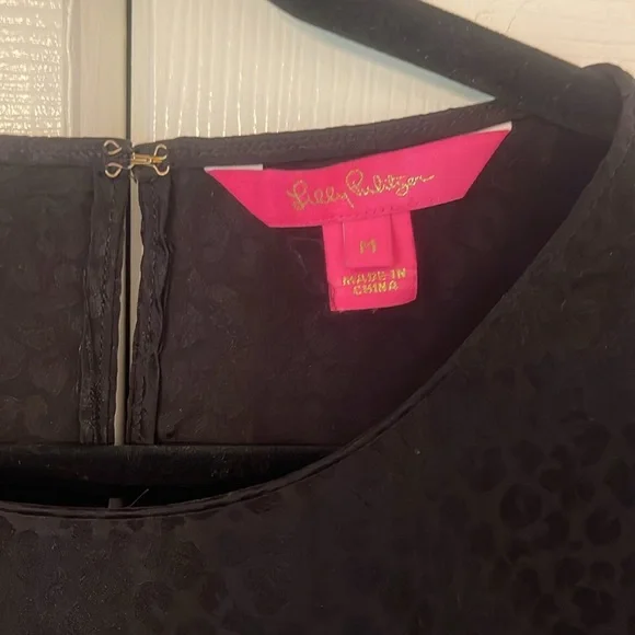 LILLY PULITZER Onyx Christie Bell Sleeve Top Sz. M - Picture 3 of 8